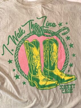 NWT Johnny Cash Graphic Logo Tee, unisex sizing